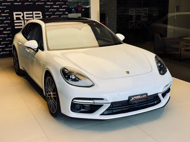 Porsche Panamera Turbo Sport Turismo PDK