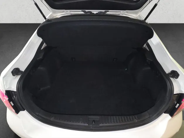 Mazda 6 Hatchback 2.0 DISI Exclusive