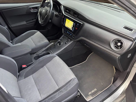 image du véhicule 6 image du véhicule 6