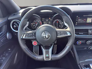 Alfa Romeo Stelvio 2.9 V6 Biturbo Q4 Quadrifoglio