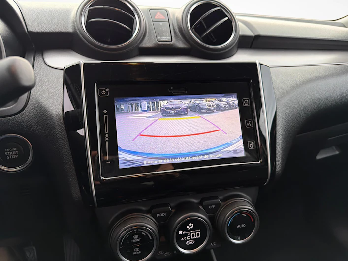 Fahrzeugbild SUZUKI SWIFT