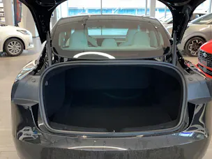 Tesla Model 3 Basis