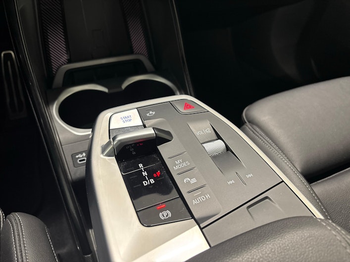 immagine del veicolo BMW iX