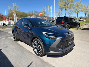 Fahrzeugbild TOYOTA C-HR 2.0 HEV Swiss Edition 4x4
