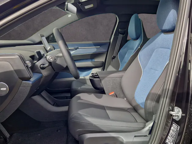 Volvo EX30 CC E60 Twin Performance AWD