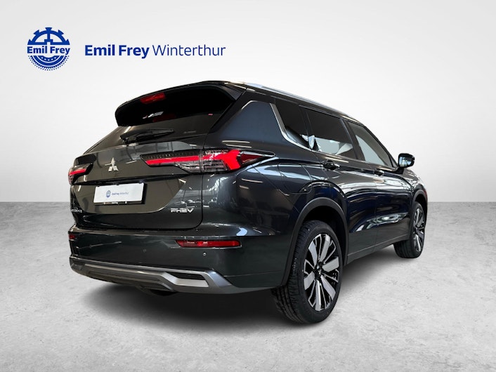 Fahrzeugbild MITSUBISHI OUTLANDER