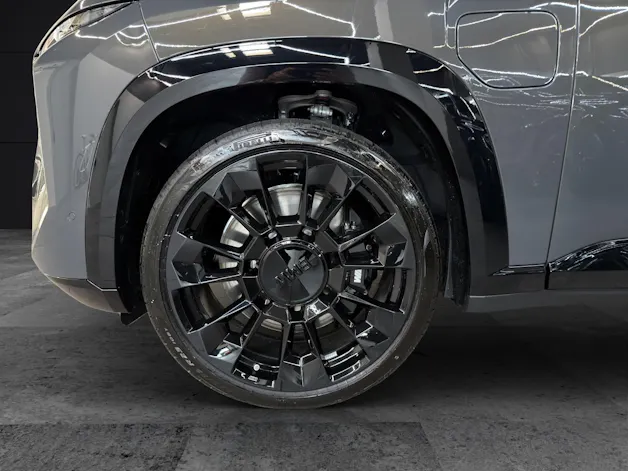 BMW XM 50e Plug-in Hybrid