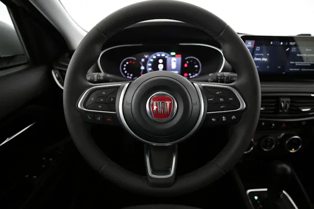Fiat Tipo 1.5 Hybrid Cross