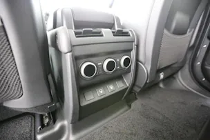 Land Rover Defender 110 2.0 P300e X-Dynamic SE