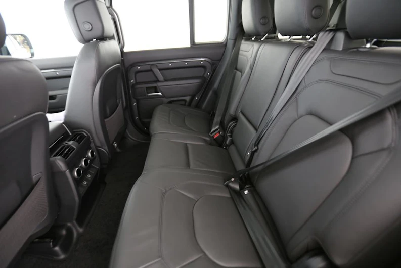 image du véhicule LAND ROVER DEFENDER