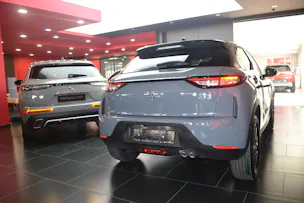 DS Automobiles 3 Crossback 1.2 Hybrid Performance Line