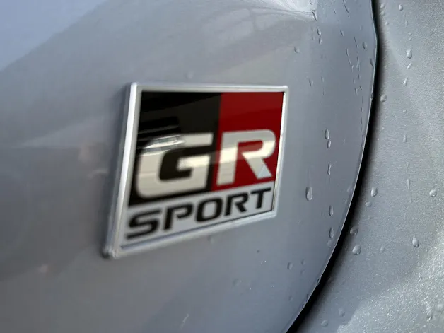 Toyota Yaris 1.5 VVT-i HSD GR Sport