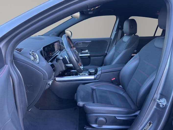 image du véhicule MERCEDES-BENZ GLA 250