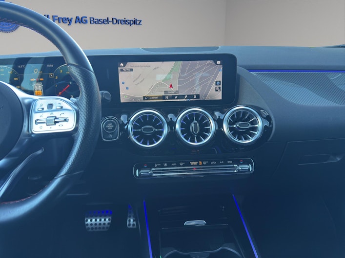 image du véhicule MERCEDES-BENZ GLA 250