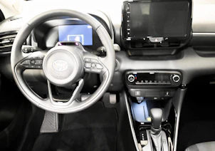 Fahrzeugbild TOYOTA Yaris 1.5 VVT-i HSD Trend