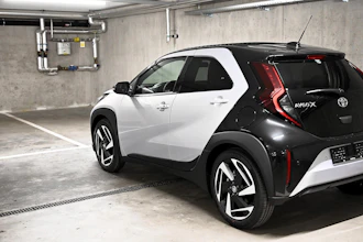https://vehicle.imgix.net/4218707/ed6cf621-017e-4b84-aea7-595e93f9984b.jpg
