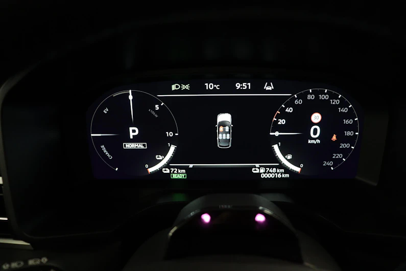 Fahrzeugbild MITSUBISHI OUTLANDER