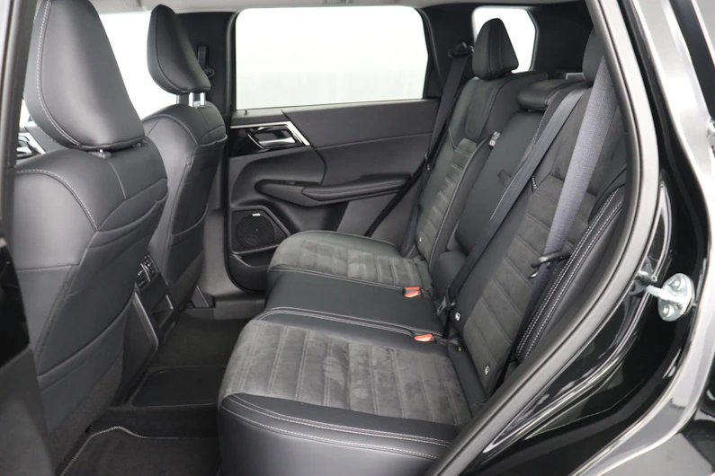 Fahrzeugbild MITSUBISHI OUTLANDER