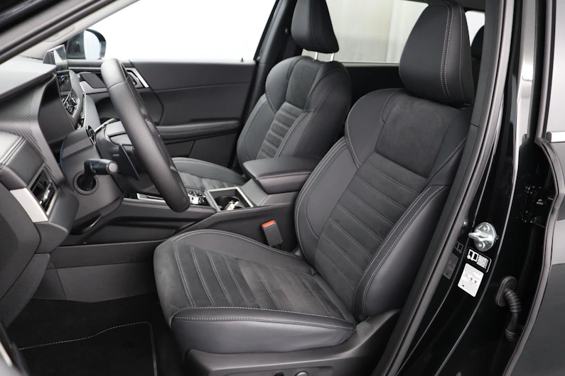 Fahrzeugbild MITSUBISHI OUTLANDER