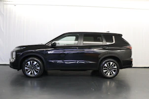 Fahrzeugbild MITSUBISHI Outlander 2.4 PHEV Invite 4x4