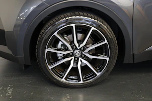 Fahrzeugbild TOYOTA C-HR 2.0 PHEV GR Sport Premiere