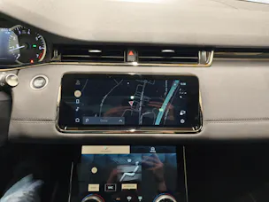 Land Rover Range Rover Evoque 2.0 T 250 R-Dynamic SE + Gancio traino elettrico e Ruote invernali