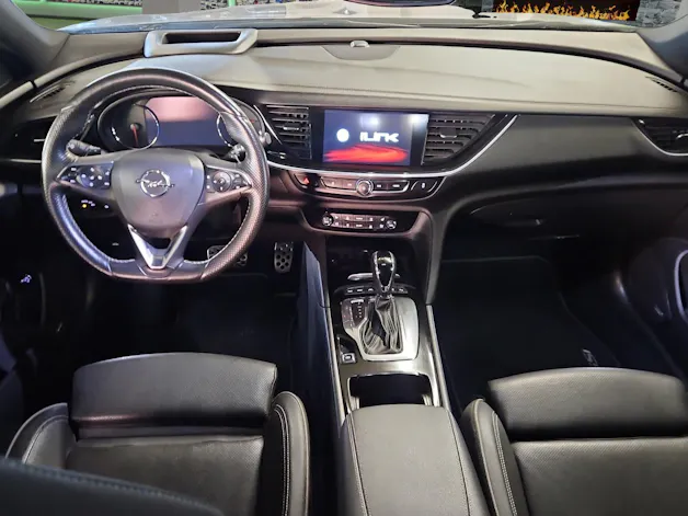 Opel Insignia 2.0 T Sports Tourer GSI 4WD Automat