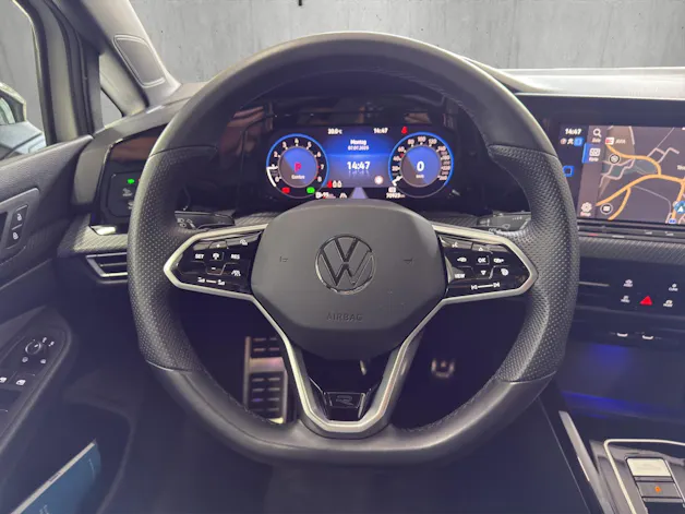 VW Golf 1.5 eTSI mHEV ACT R-Line DSG