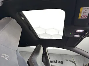 VW Golf 1.5 eTSI mHEV ACT R-Line DSG