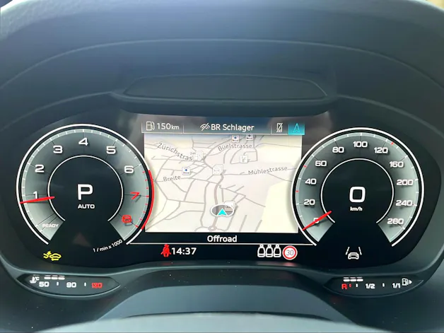 Audi Q2 40 TFSI S line Attraction quattro S-tronic Mythosschwarz Metallic