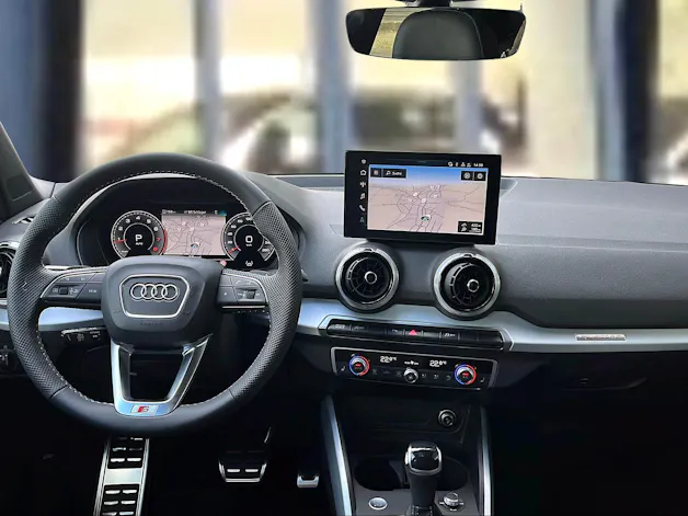 Audi Q2 40 TFSI S line Attraction quattro S-tronic Mythosschwarz Metallic