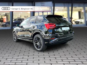 Audi Q2 40 TFSI S line Attraction quattro S-tronic Mythosschwarz Metallic