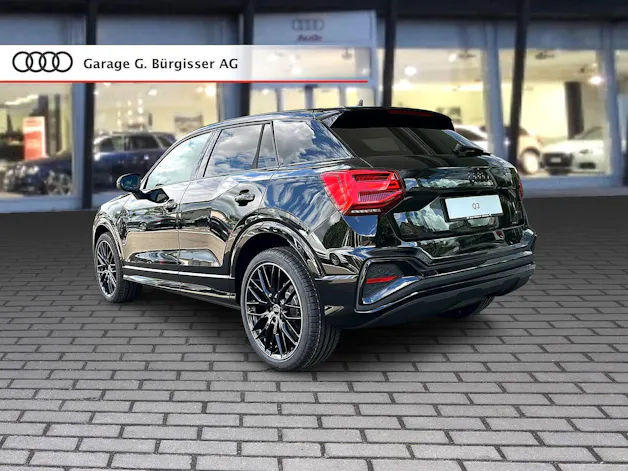 Audi Q2 40 TFSI S line Attraction quattro S-tronic Mythosschwarz Metallic