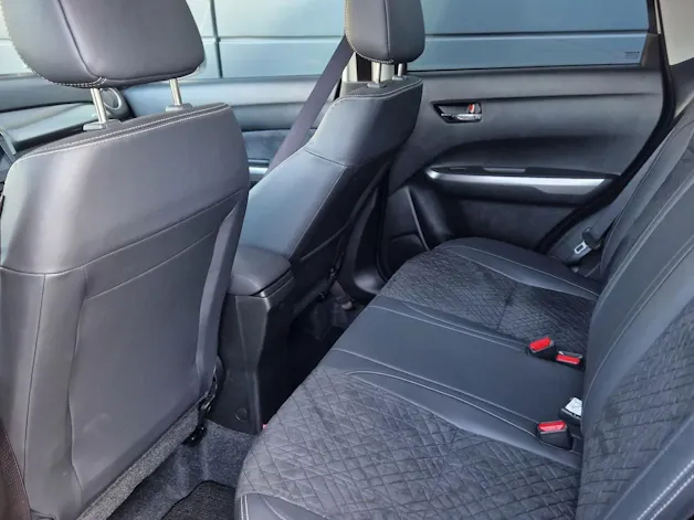 Suzuki Vitara 1.4 T Compact Top Hybrid 4x4