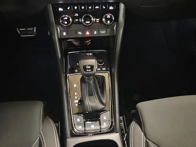 Škoda Karoq 2.0 TSI SportLine 4x4 DSG