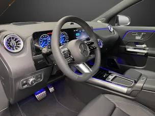 Mercedes-Benz EQA 300 4MATIC "Excellence Edition"