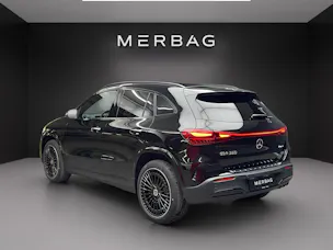 Mercedes-Benz EQA 300 4MATIC "Excellence Edition"