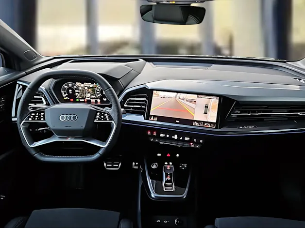 Audi Q4 Sportback e-tron 45 Attraction quattro Mythosschwarz Metallic