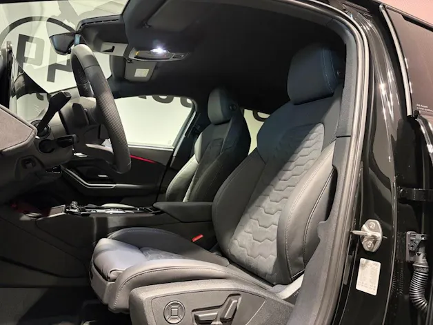 Audi A6 Avant e-tron quattro