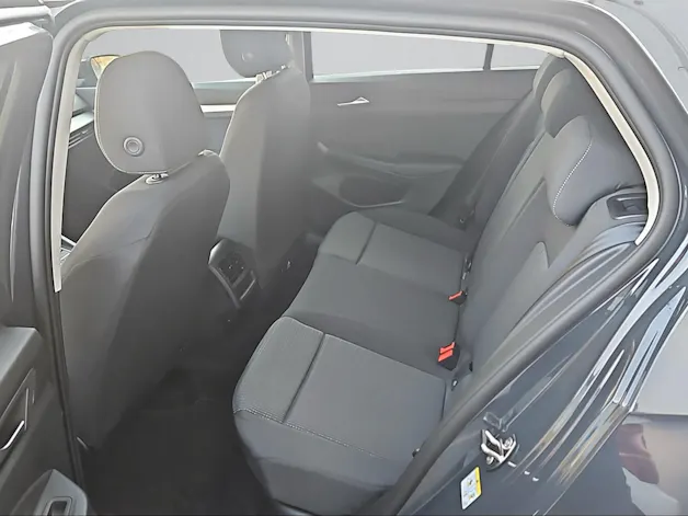 VW Golf 1.5 TSI Basis
