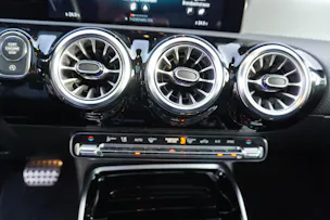 Mercedes-Benz A 35 AMG 4Matic Speedshift