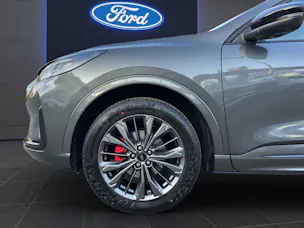 Ford Kuga 2.5i FHEV FULL-HYBRID 183 PS Sound Edition 4x4 AUTOMAT