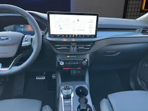Ford Kuga 2.5i FHEV FULL-HYBRID 183 PS Sound Edition 4x4 AUTOMAT