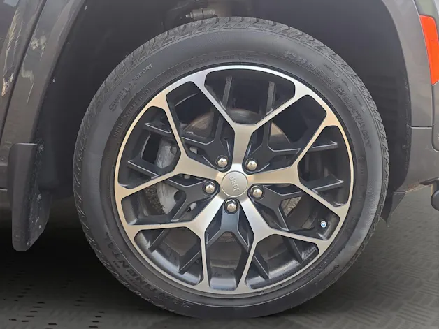Jeep Grand Cherokee 5.7 V8 Summit Reserve