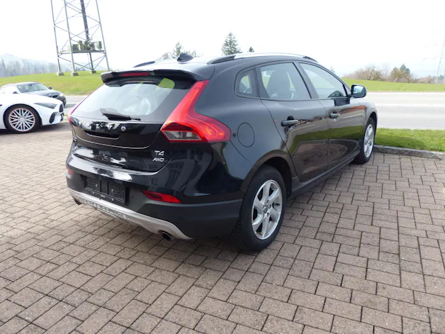 Volvo V40 Cross Country T4 2.0 AWD Summum Geartronic