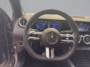 Mercedes-Benz EQA 300 AMG Line 4matic