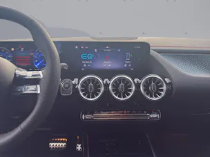 Mercedes-Benz EQA 300 AMG Line 4matic