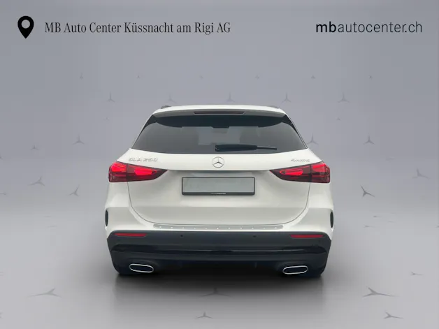 Mercedes-Benz GLA 250 Swiss Star AMG Line 4matic