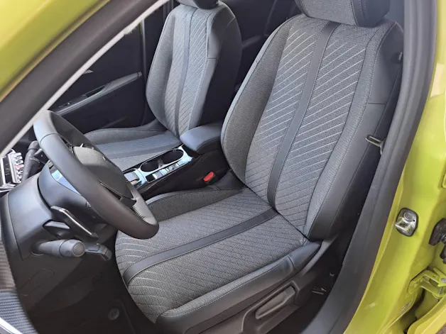 Peugeot 208 1.2 Hybrid 110c Allure (8 ans de garantie)