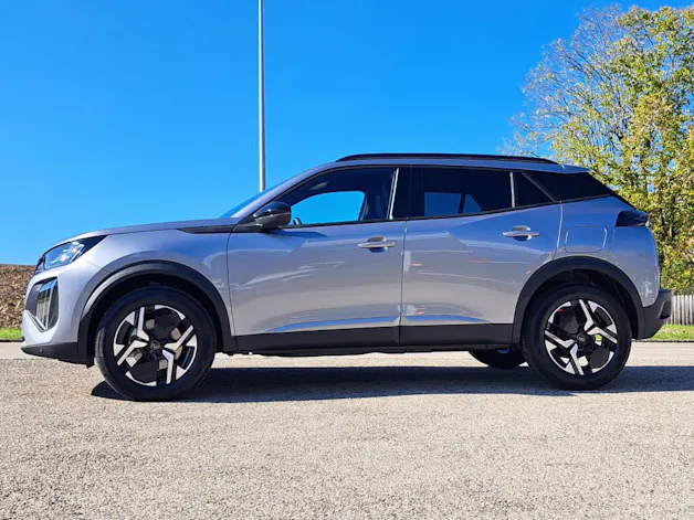 Peugeot 2008 1.2 Hybrid 145cv Allure (8 ans de garantie)